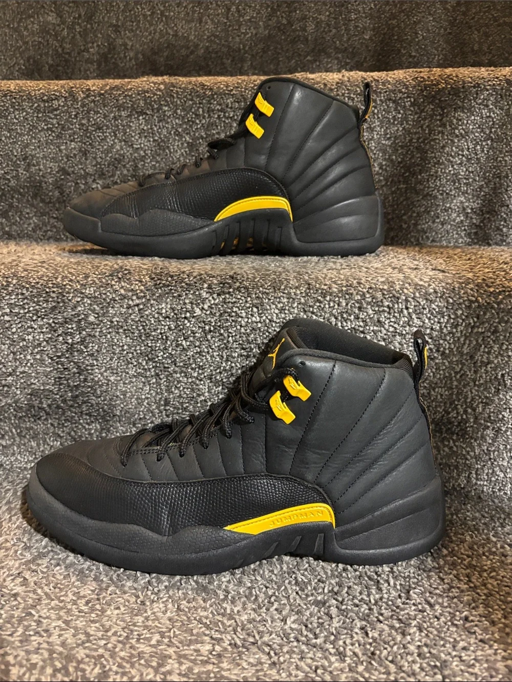 Jordan 12 Retro Mid Black and Gold Taxi Size 12 OG Rare